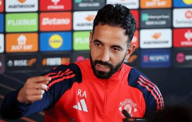 开云体育app-赛季中段换帅危机缠身，球队行情未卜重新出发的简单介绍