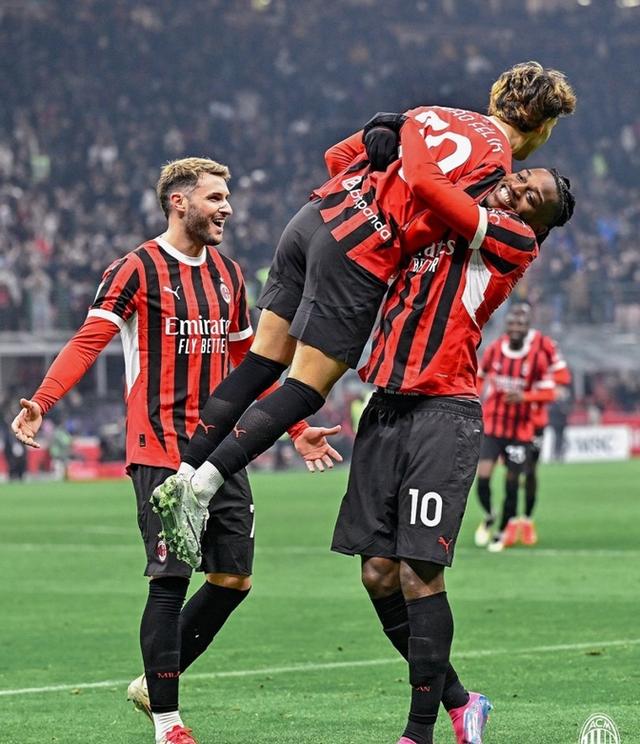 关于罗马球员势不可挡晋级意大利杯决赛的信息 关于罗马球员势不可挡晋级意大利杯决赛的信息