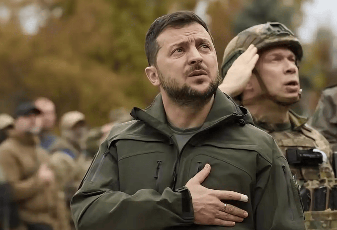 开云体育登录-传奇巨星再燃战火，重掌球场主宰