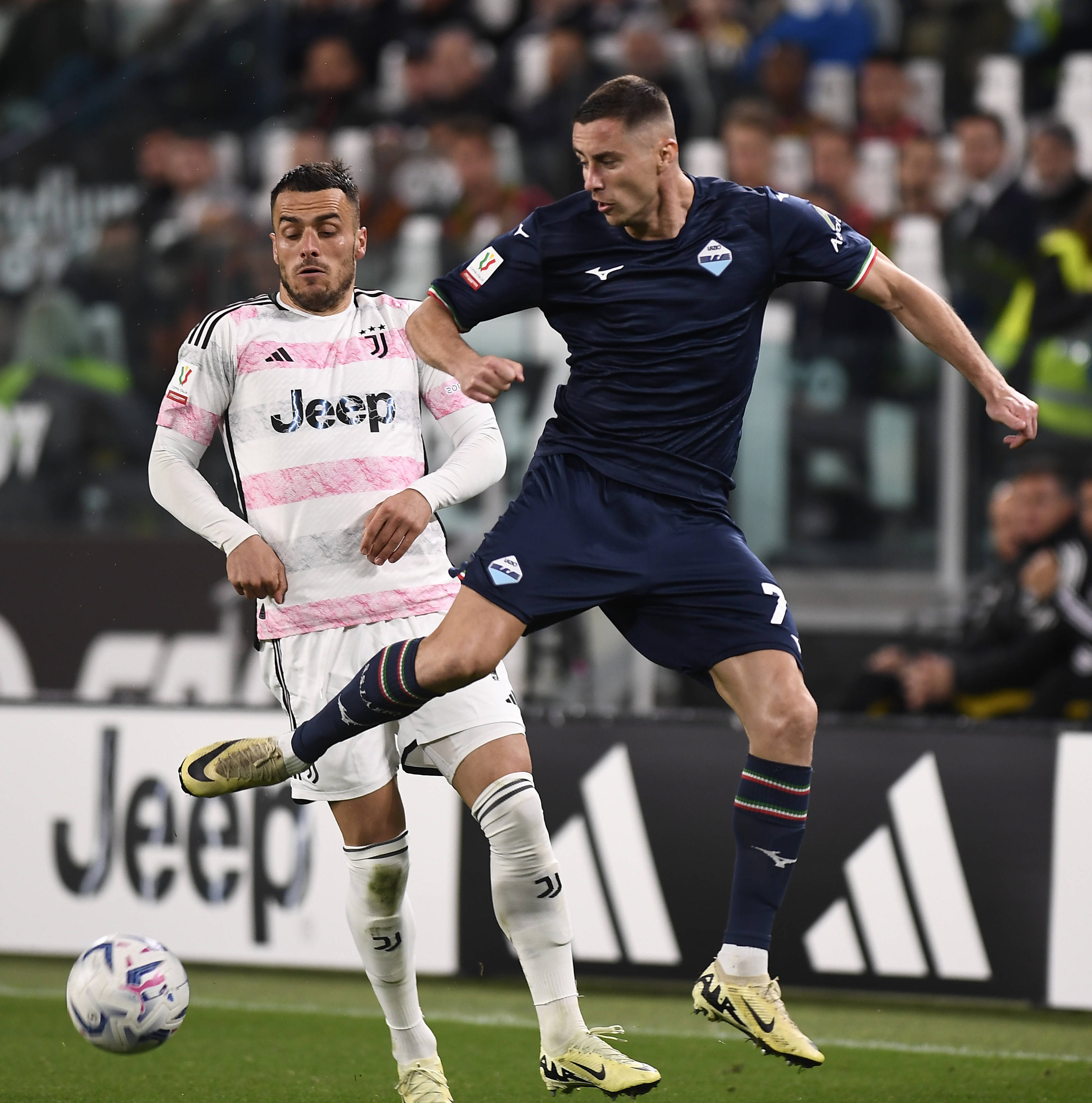 意大利客场大胜,提前锁定出线资格 意大利客场大胜,提前锁定出线资格