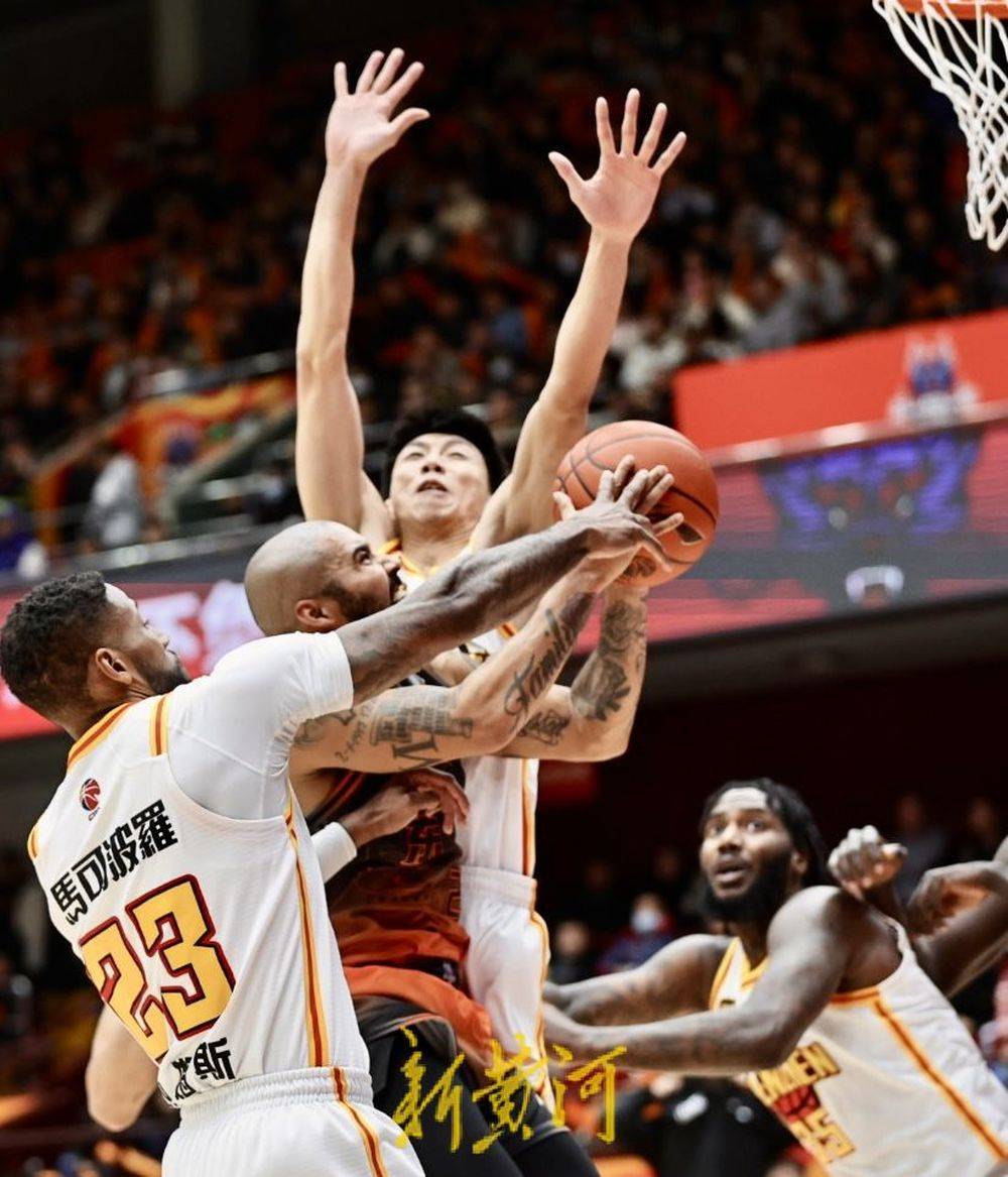 包含山东队惊艳亮相,高效精准命中率引发热议的词条 包含山东队惊艳亮相,高效精准命中率引发热议的词条