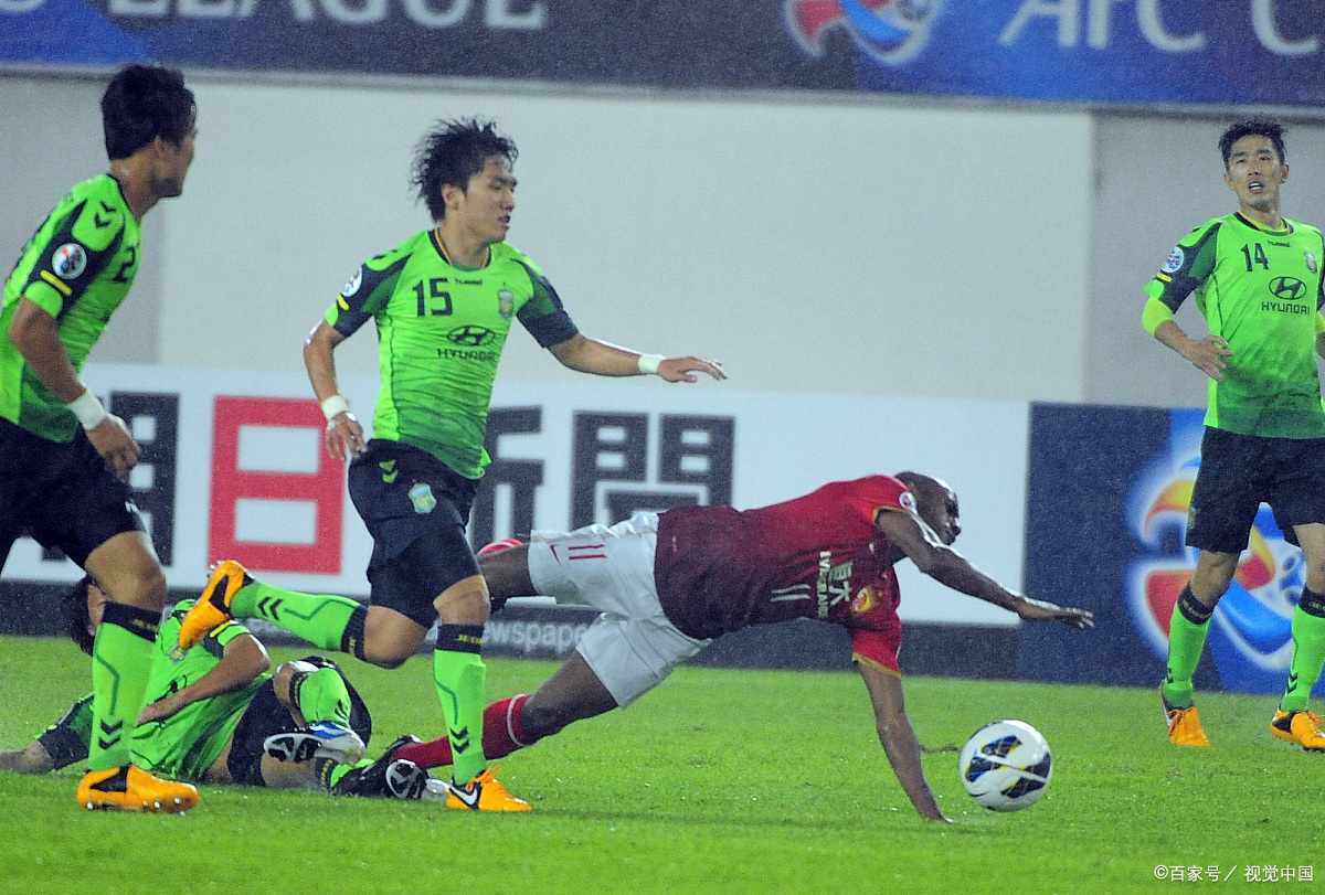 开云体育app-广州恒大客场遭遇惨败，球队临危受命的简单介绍