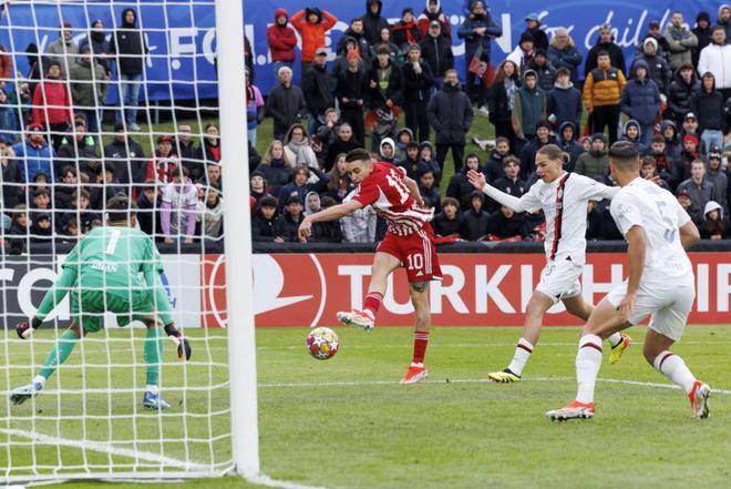 开云体育入口-包含开拓者外线火力强劲暗示下一场攻势猛烈的词条