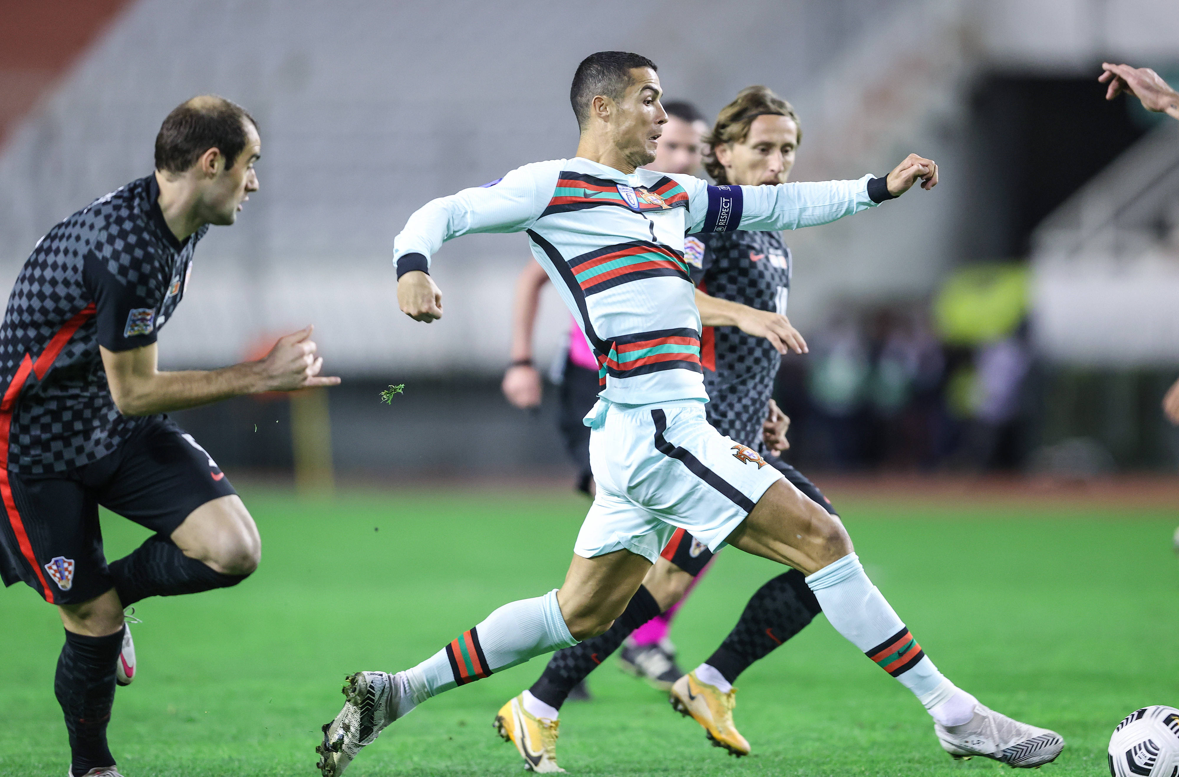 克罗地亚国家队表现出色,成功挺进欧洲杯四强的简单介绍 克罗地亚国家队表现出色,成功挺进欧洲杯四强的简单介绍