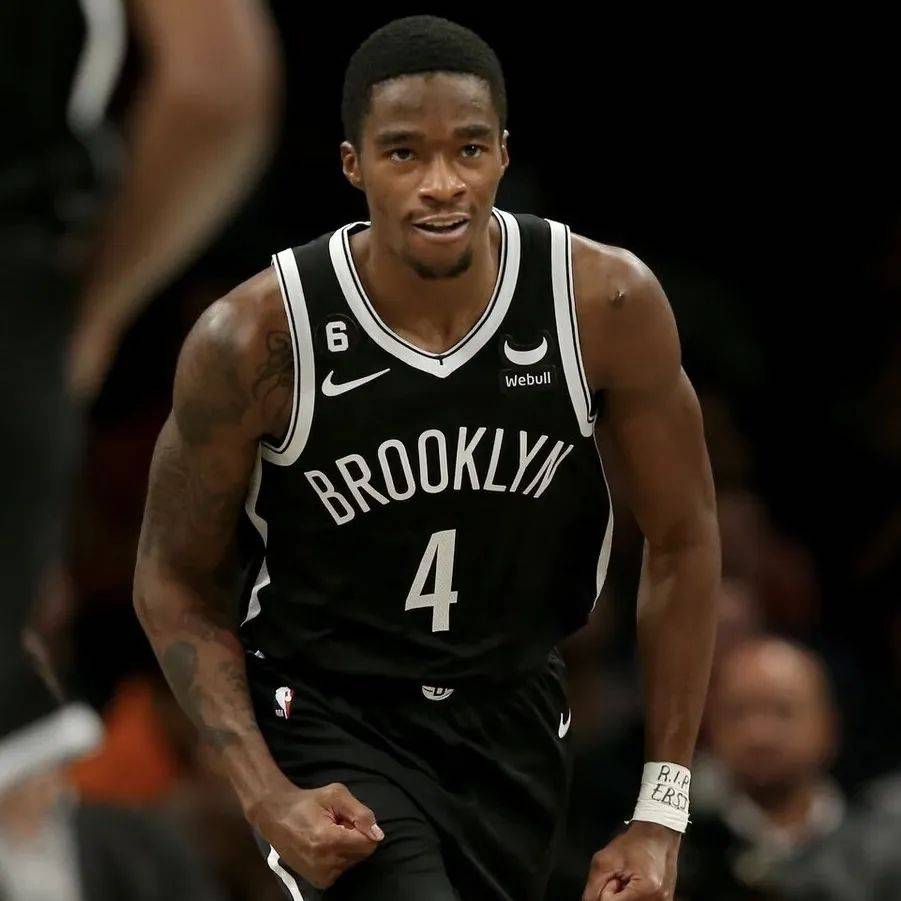 篮网控卫场均交出两双数据,成为球队得分王 篮网控卫场均交出两双数据,成为球队得分王