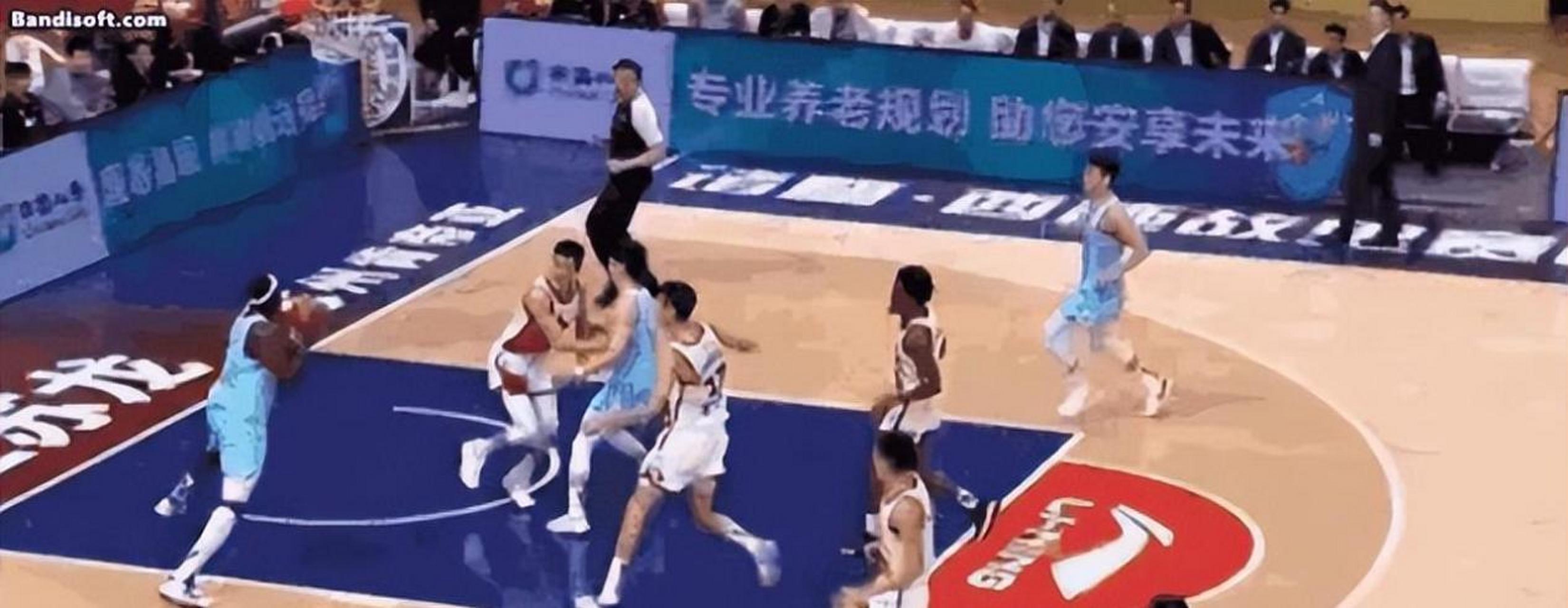 汉堡球迷在全国范围内展开激烈呐喊 汉堡球迷在全国范围内展开激烈呐喊