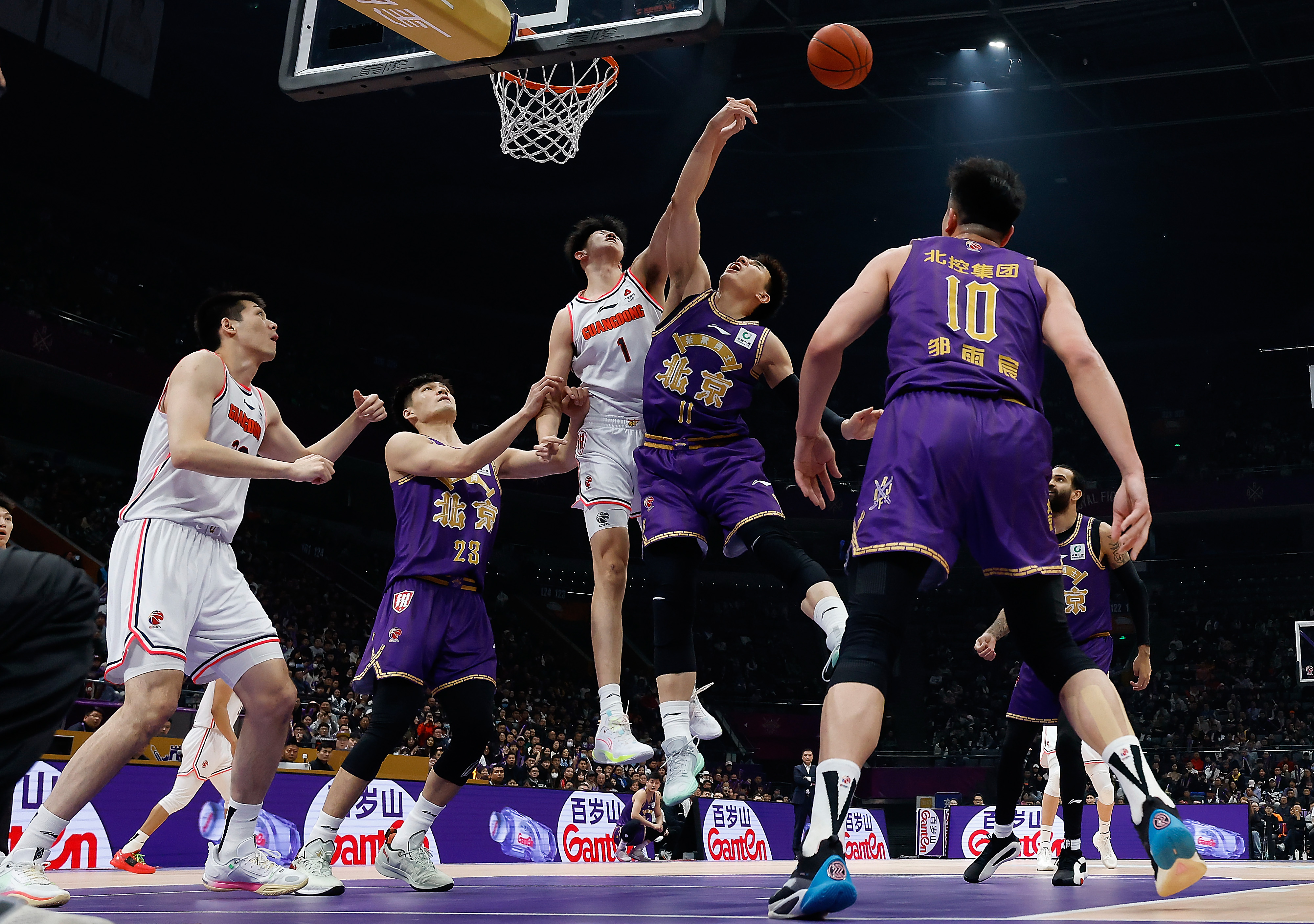 开云下载-关于CBA联赛战队准备就绪，角逐激情横扫的信息