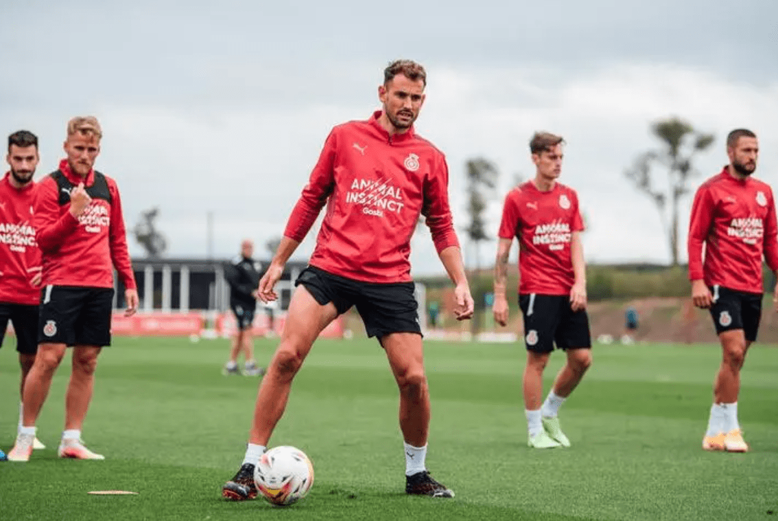 开云体育官方网站-关于格拉纳达连续胜利，冲进联赛前列的信息