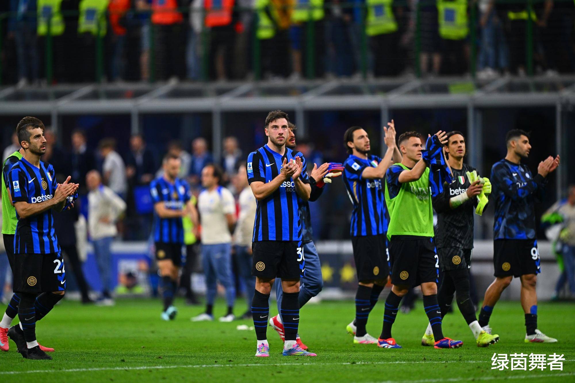 开云体育app-关于欧洲足坛盛事即将展开，传闻强队备战有望夺冠的信息