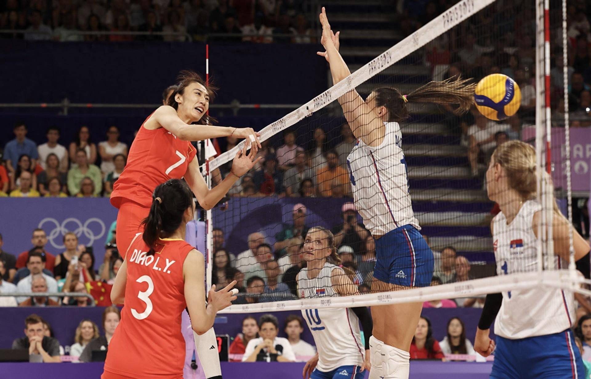 开云官网-塞尔维亚队在赛场上踢出精彩比赛