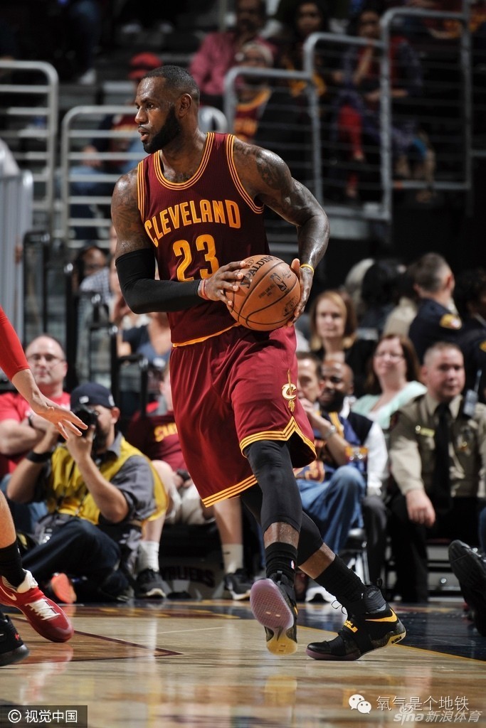 开云体育在线-詹姆斯遭遇曼城碾压，意甲局势紧张