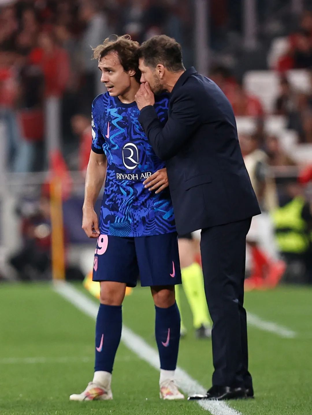 开云体育登录-马德里竞技中场遭遇禁赛，球队战术再度调整的简单介绍