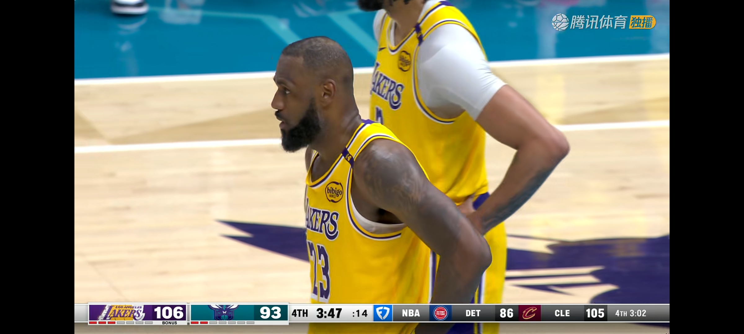 关于黄蜂主场惨败湖人,戴维斯25分8篮板的信息 关于黄蜂主场惨败湖人,戴维斯25分8篮板的信息