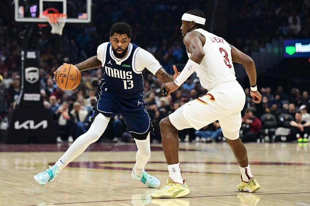 开云体育官方网站-独行侠力克篮网，结束两连败